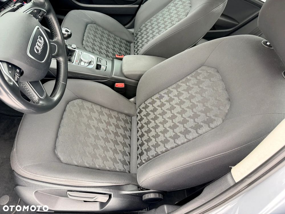 Audi A3 Limousine 1.6 TDI (clean diesel) S line Sportpaket - 10