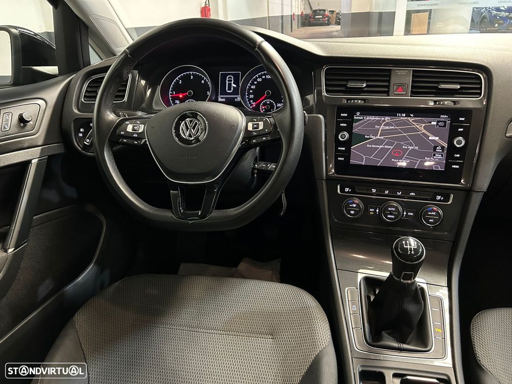 VW Golf Variant 1.6 TDi Confortline - 22