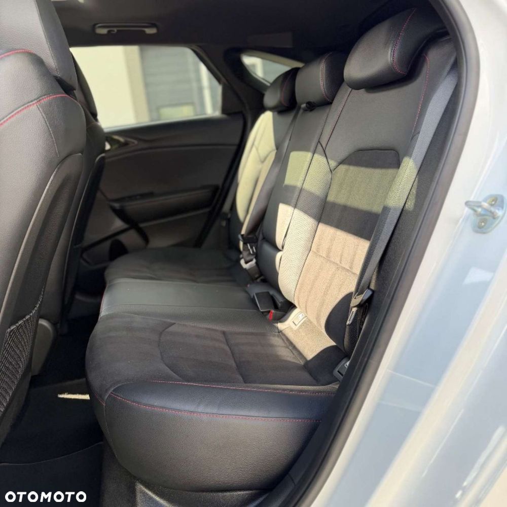 Kia ProCeed 1.6 T-GDI GT DCT - 23