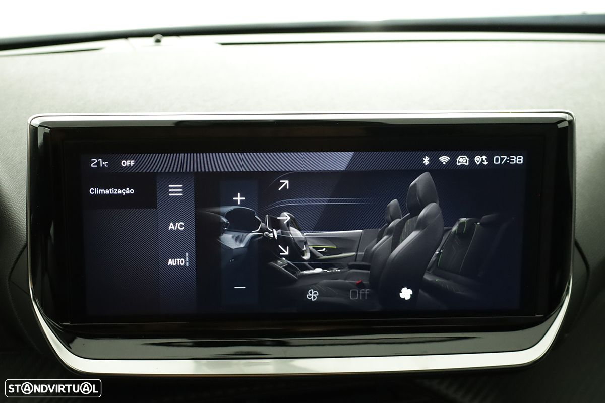 Peugeot 2008 1.2 PureTech Allure - 12
