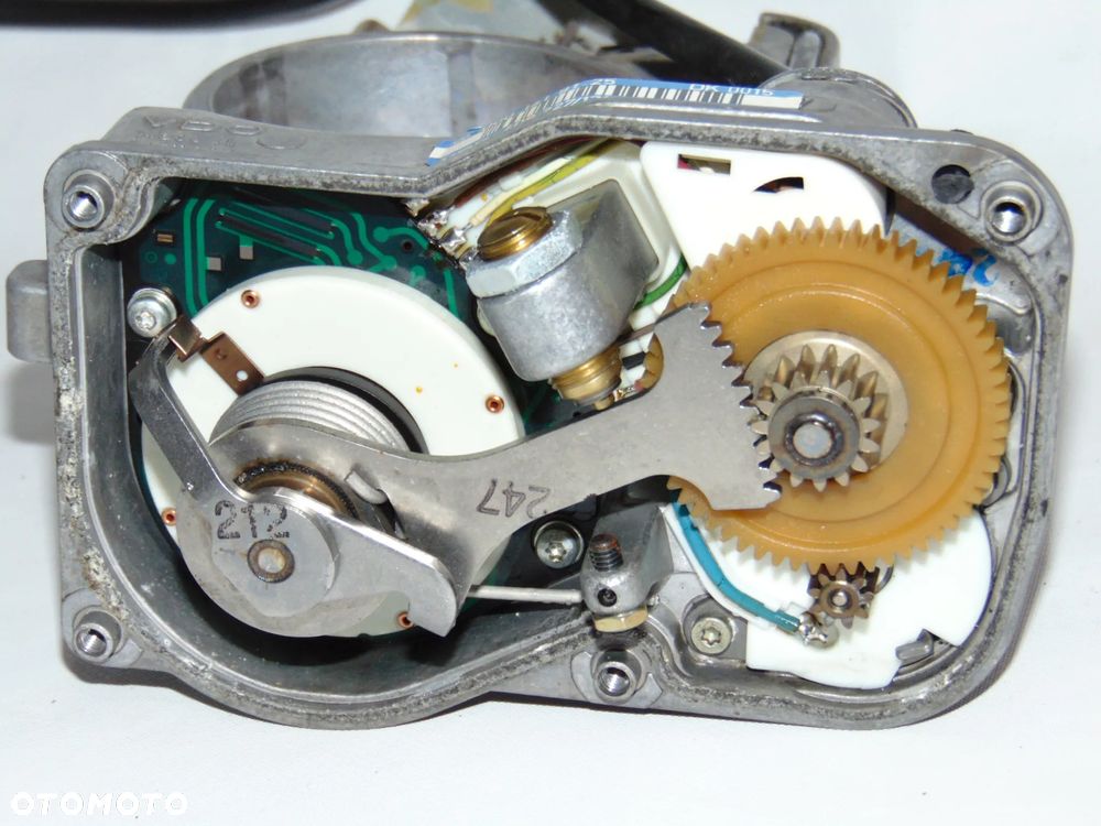 Przepustnica 0001419125 408.227/121/001 Mercedes W202 C180 C Klasa 1.8 - 14