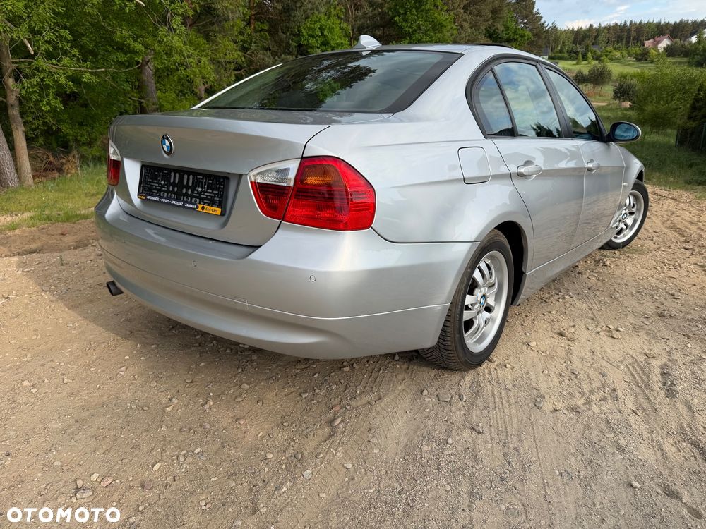BMW Seria 3 318i Edition Sport - 5
