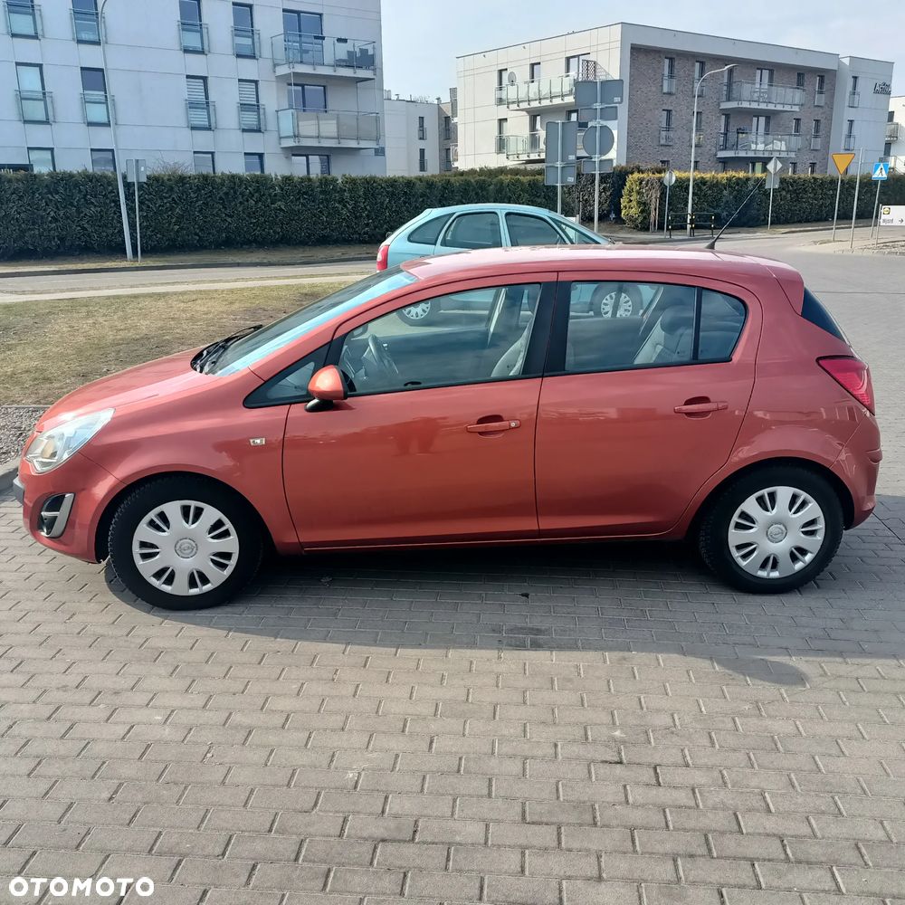 Opel Corsa 1.2 16V Cosmo - 6
