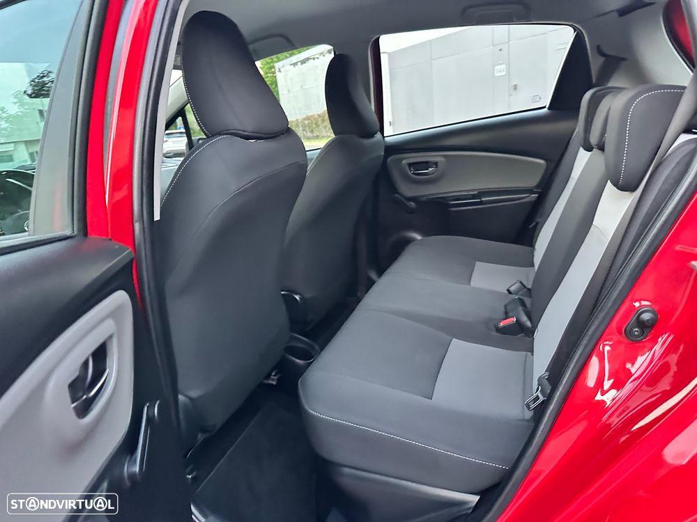 Toyota Yaris 1.5 HSD Active - 31
