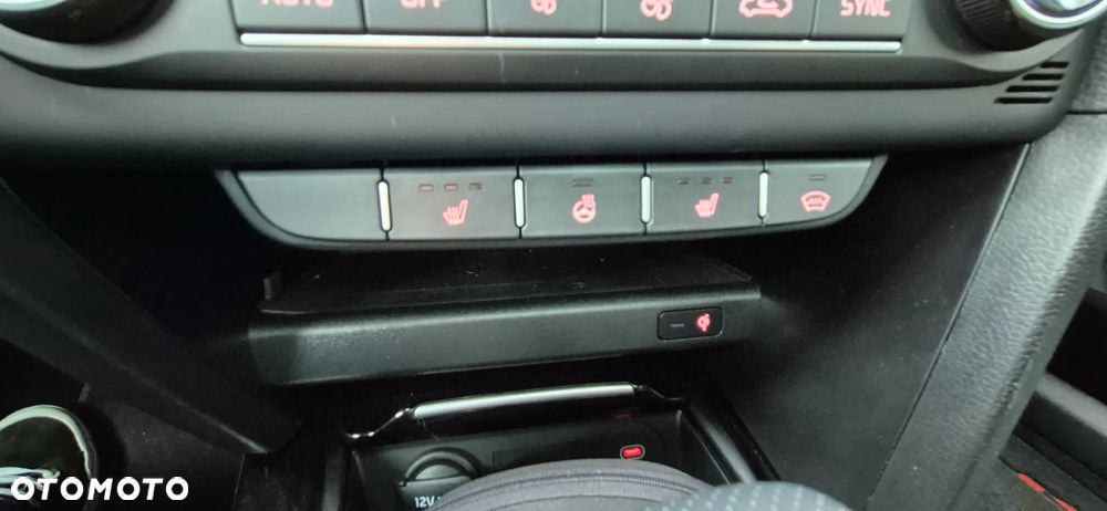 Kia ProCeed 1.6 T-GDI GT DCT - 22