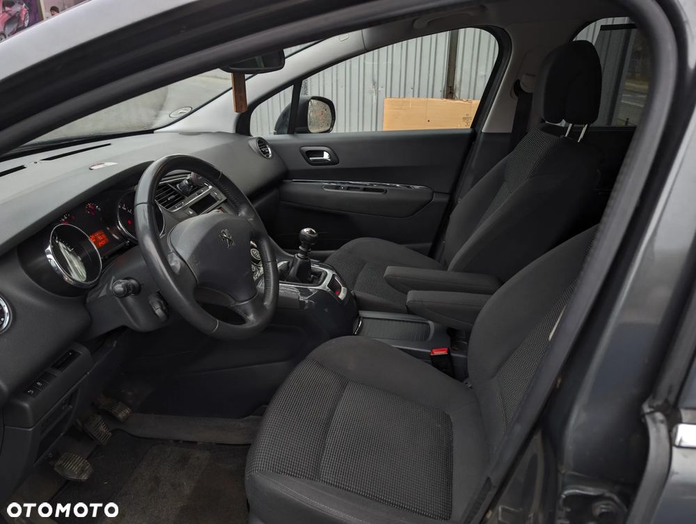 Peugeot 5008 - 9