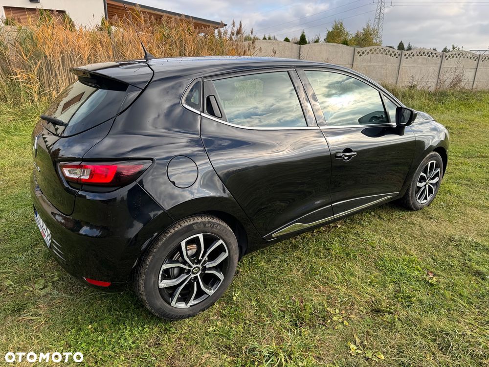 Renault Clio - 32