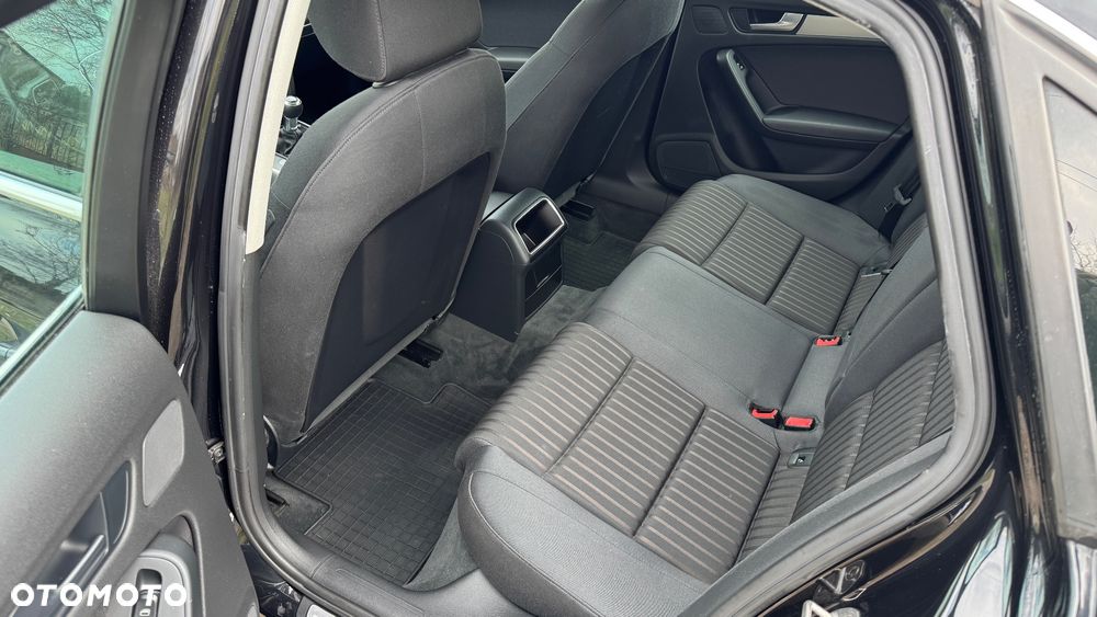 Audi A4 Limousine 2.0 TDI DPF Ambiente - 12