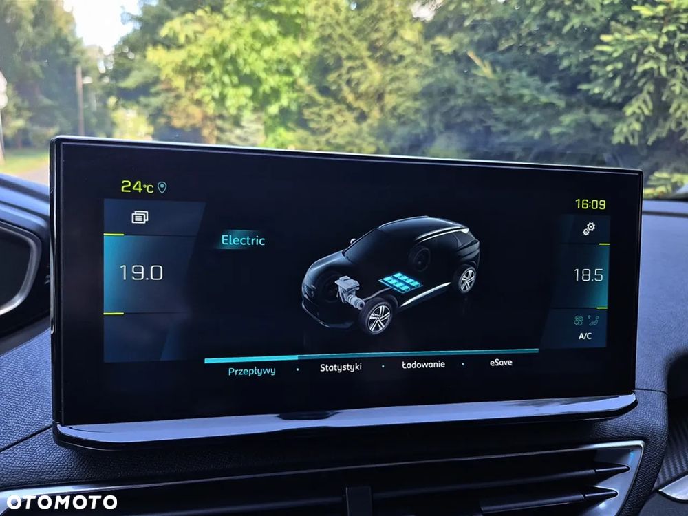 Peugeot 3008 1.6 PureTech Hybrid PHEV Allure S&S EAT8 - 22