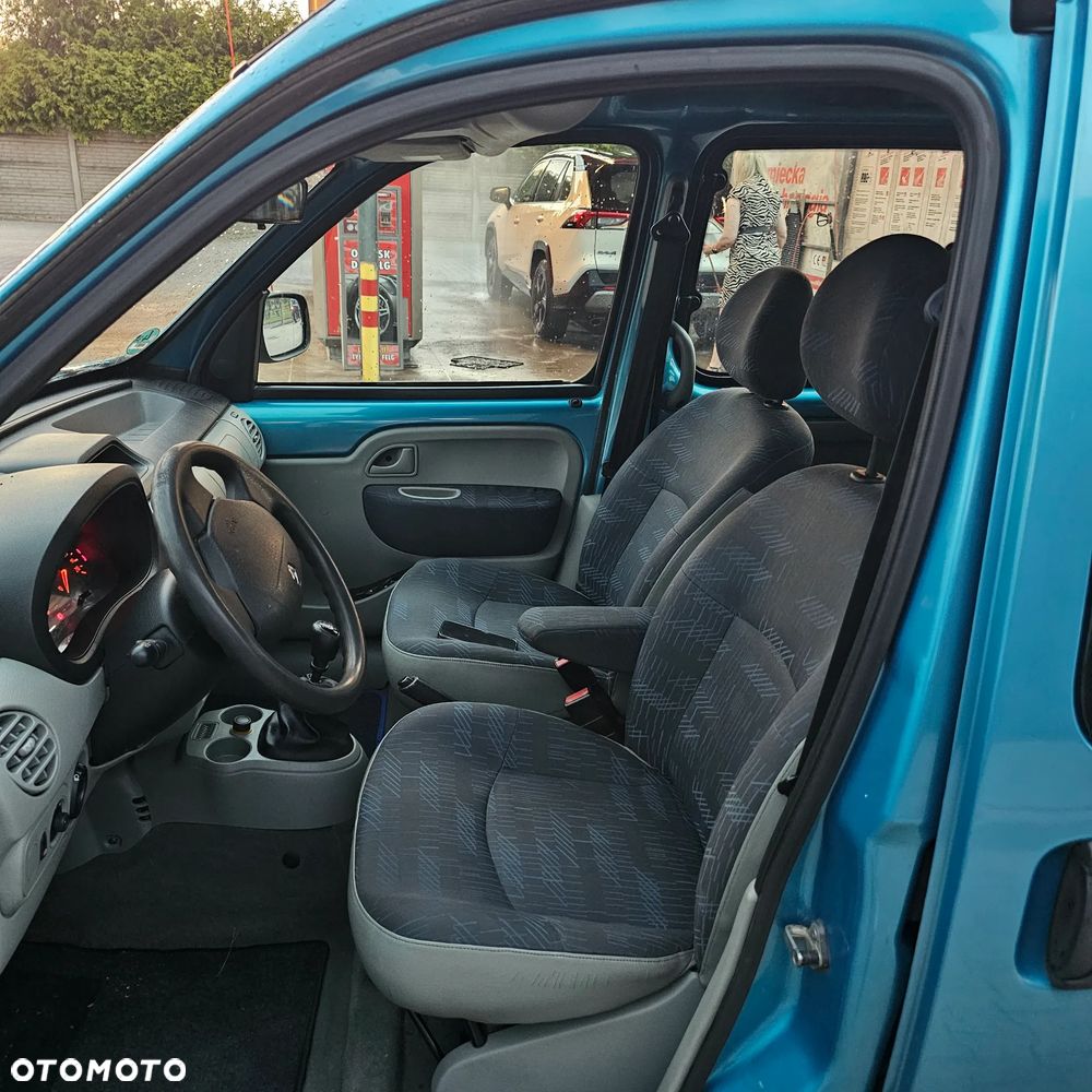 Renault Kangoo 1.2 16V Helios - 11