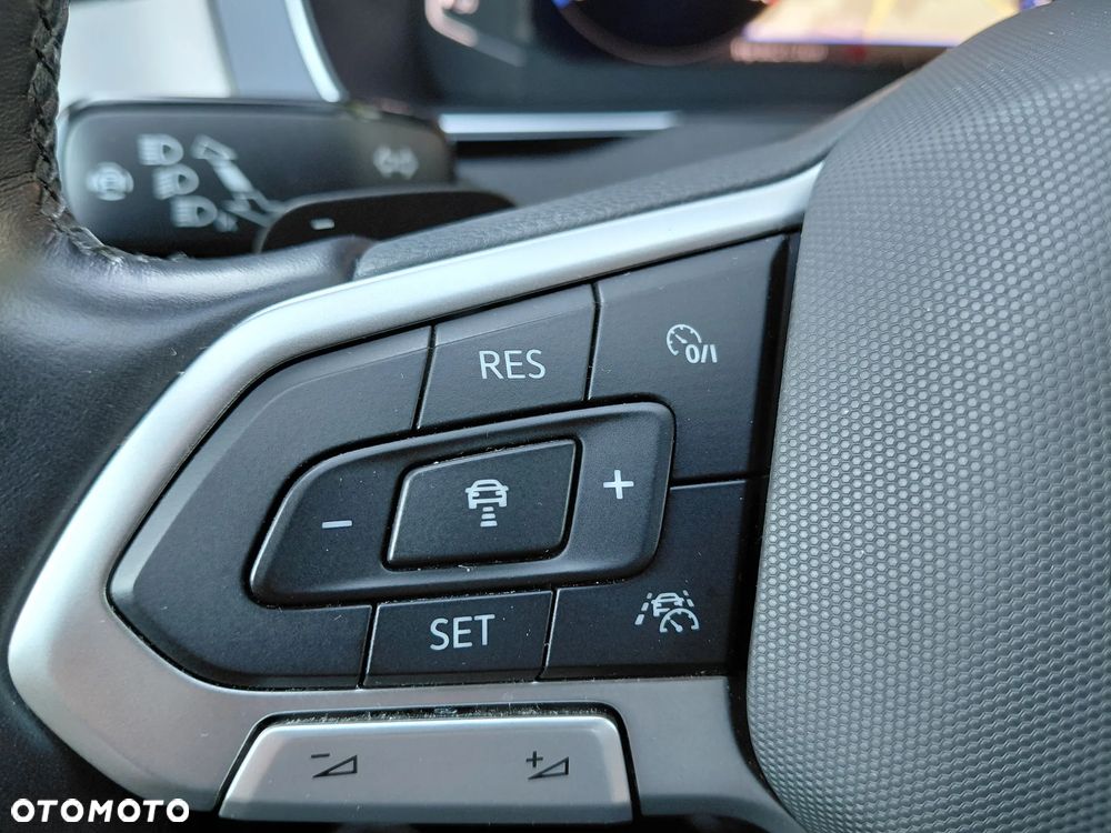 Volkswagen Passat 1.5 TSI EVO Elegance DSG - 33