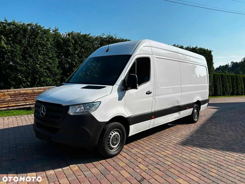 Mercedes-Benz Sprinter - 2