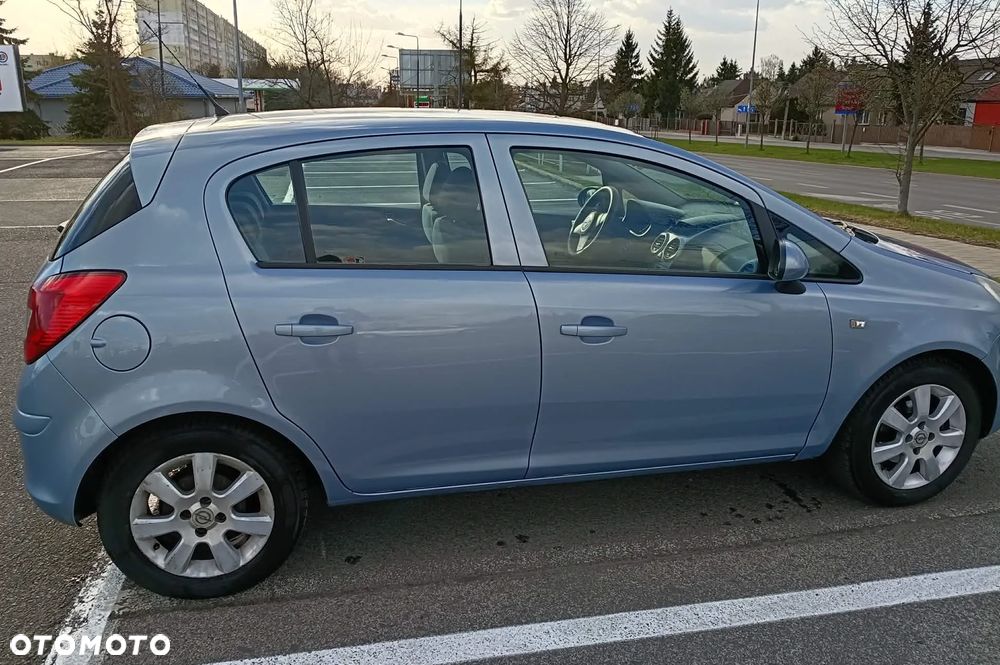 Opel Corsa 1.2 16V Enjoy - 2