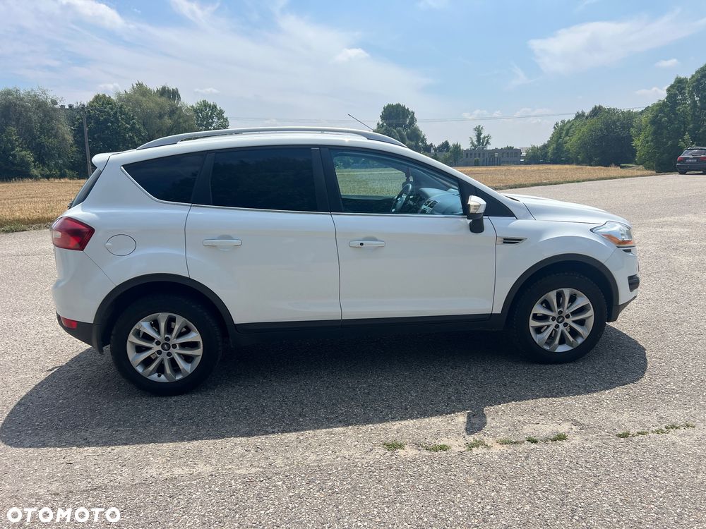 Ford Kuga 2.0 TDCi 2x4 Titanium - 17