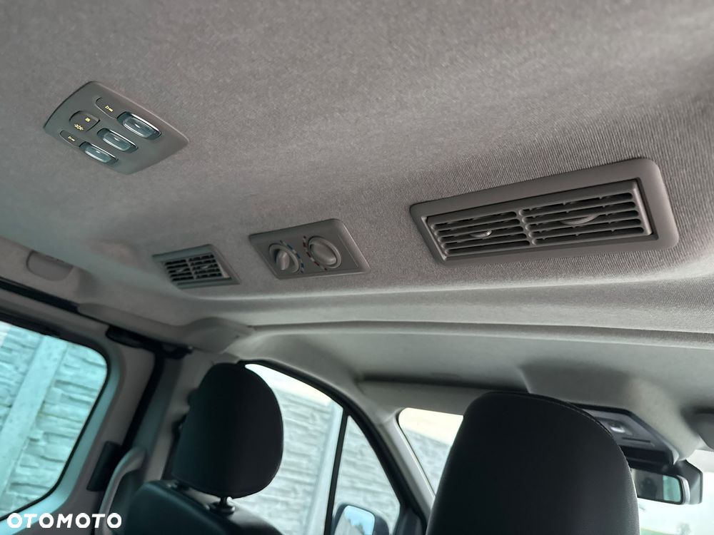 Renault Trafic 2.0 dCi EDC - 17