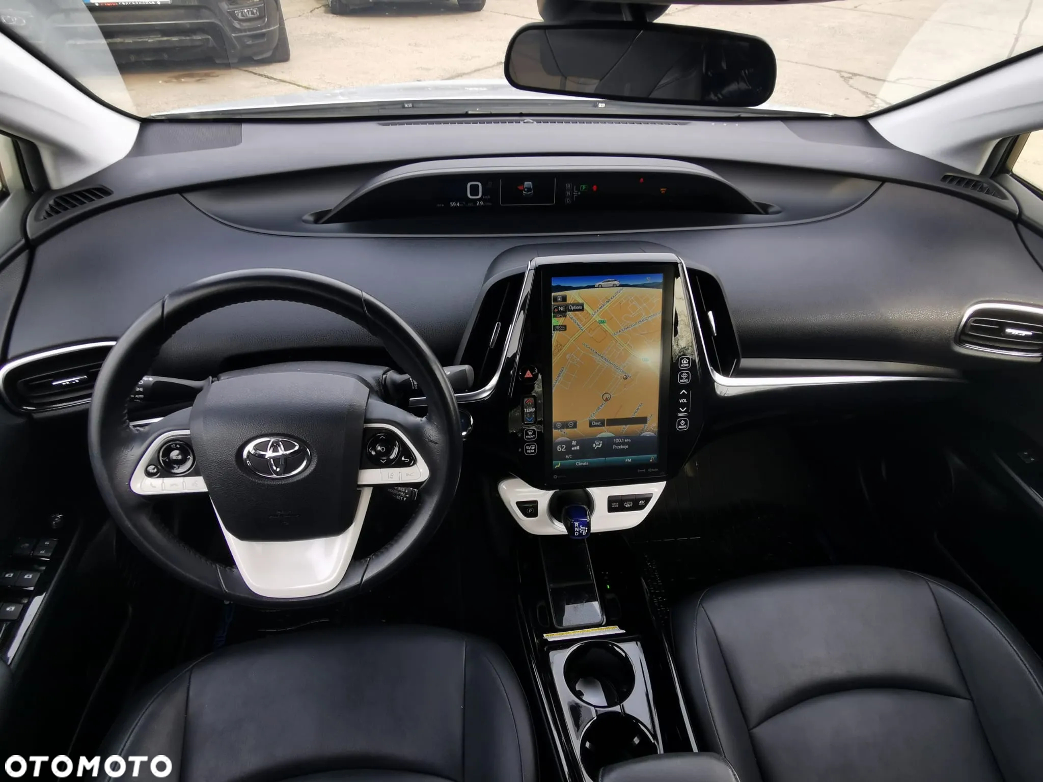 Toyota Prius Plug-in (Hybrid) Comfort - 8