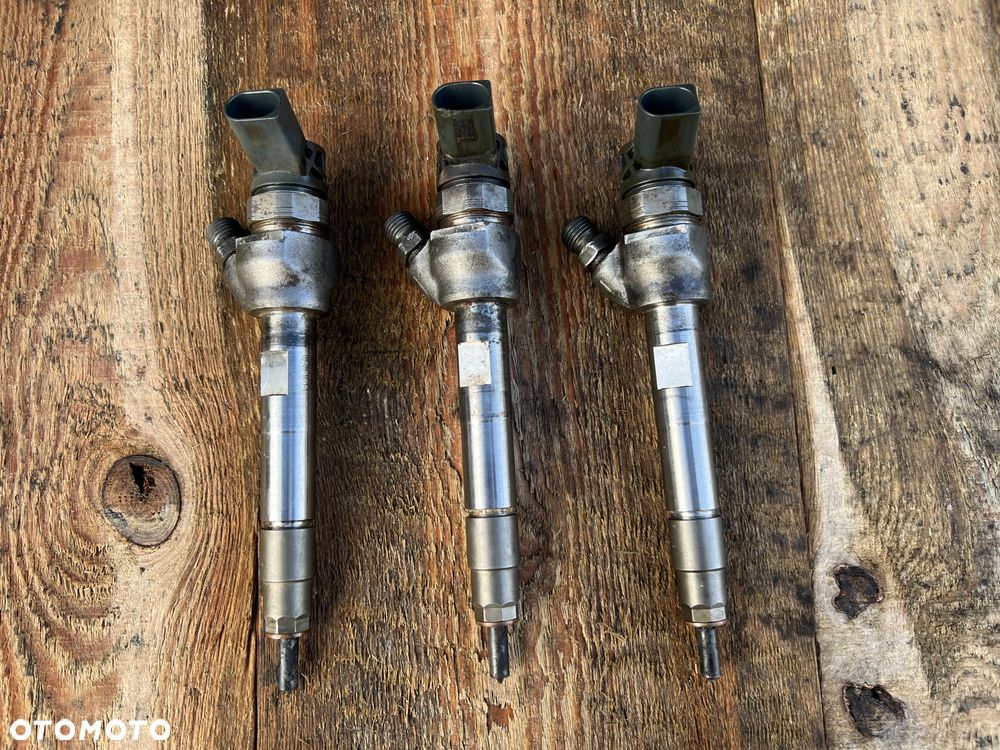 Wtrysk Wtryskiwacz 1.5D BMW MINI B37C15A 8511630