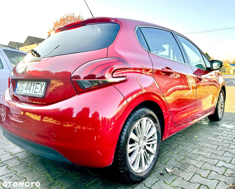 Peugeot 208 1.2 PureTech Allure - 5