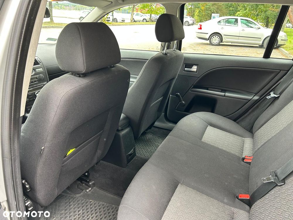 Ford Mondeo 2.0 TDCI Ambiente - 15