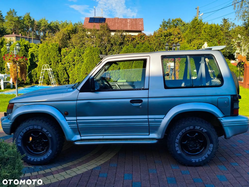 Mitsubishi Pajero 1994 photo 2