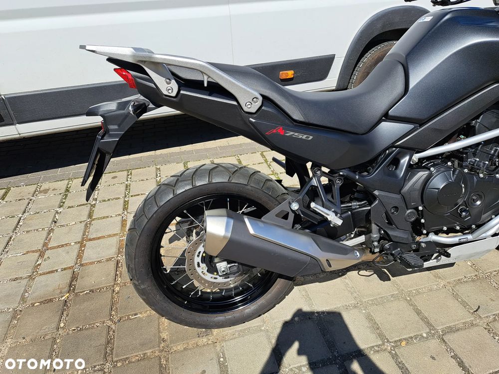 Honda XL - 16