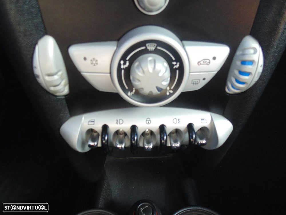 MINI 3 Portas Cooper D - 26
