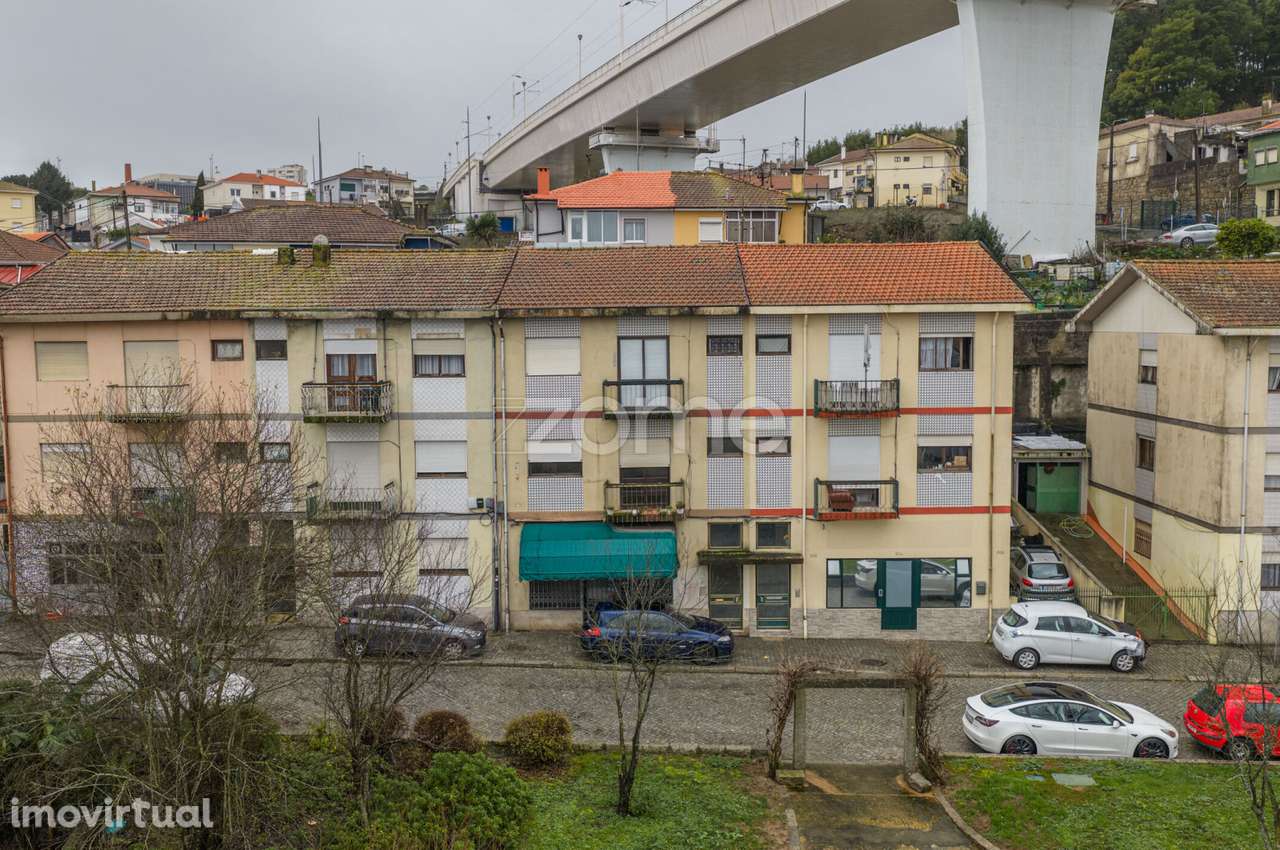 Prédio de uso misto para venda - Grande imagem: 2/27