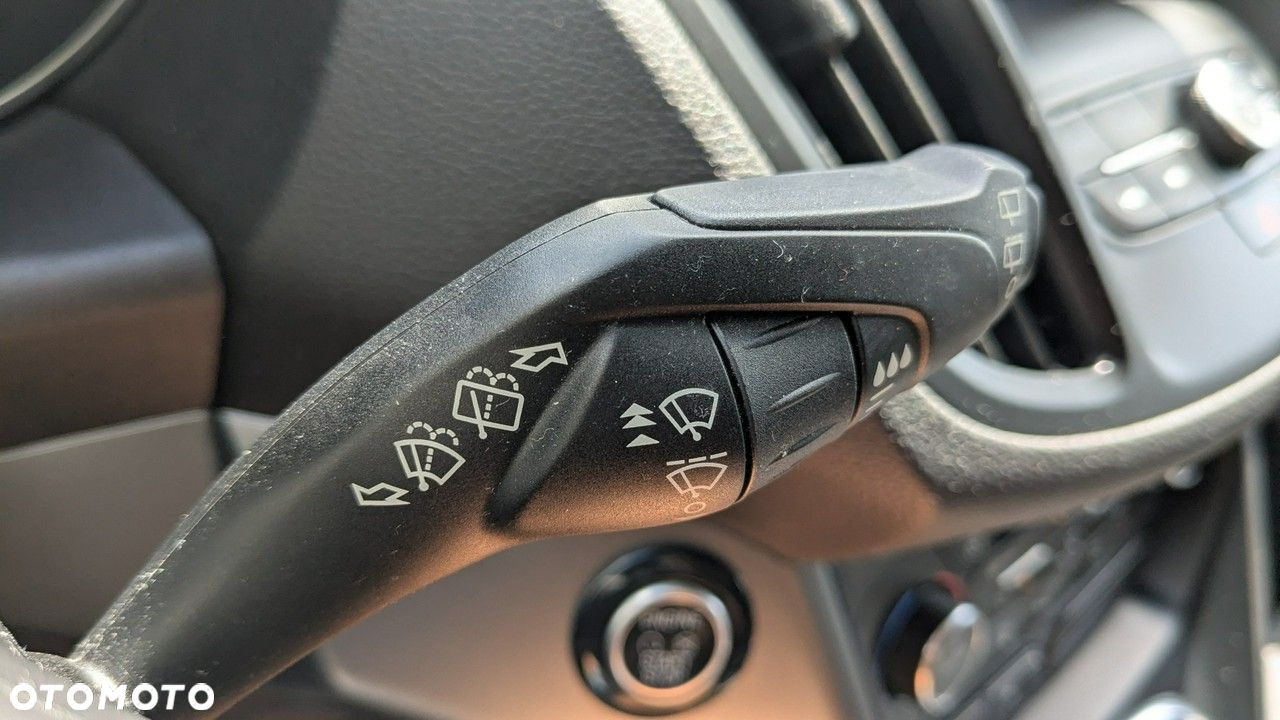 Ford Kuga - 31