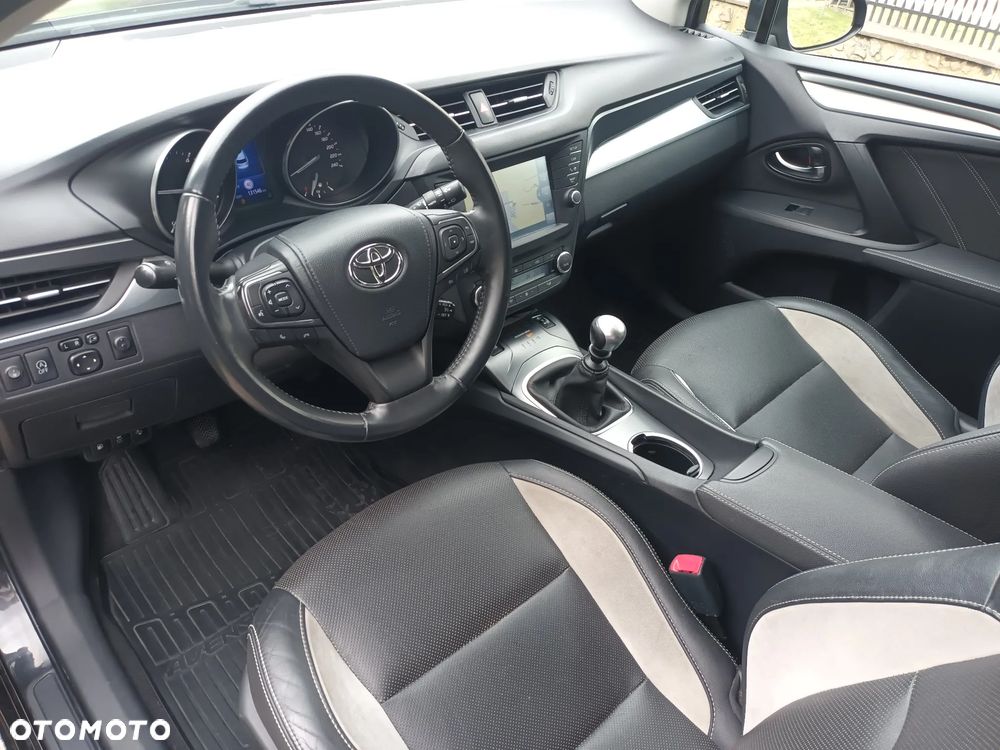 Toyota Avensis 2.0 D-4D Prestige - 13
