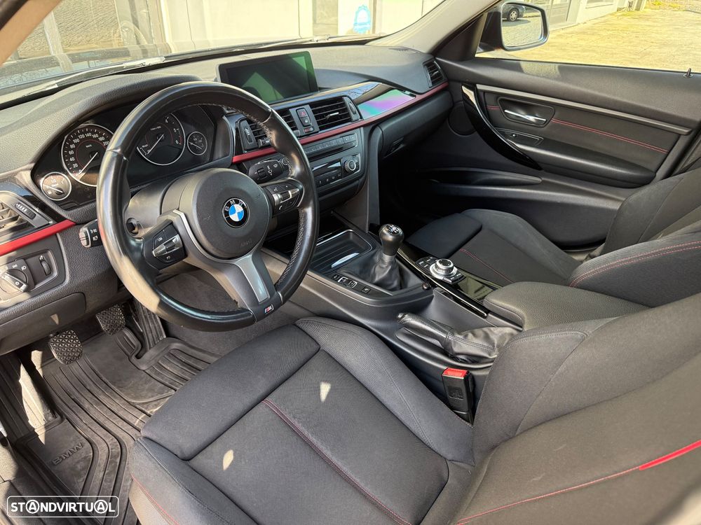 BMW 320 d Pack M - 13