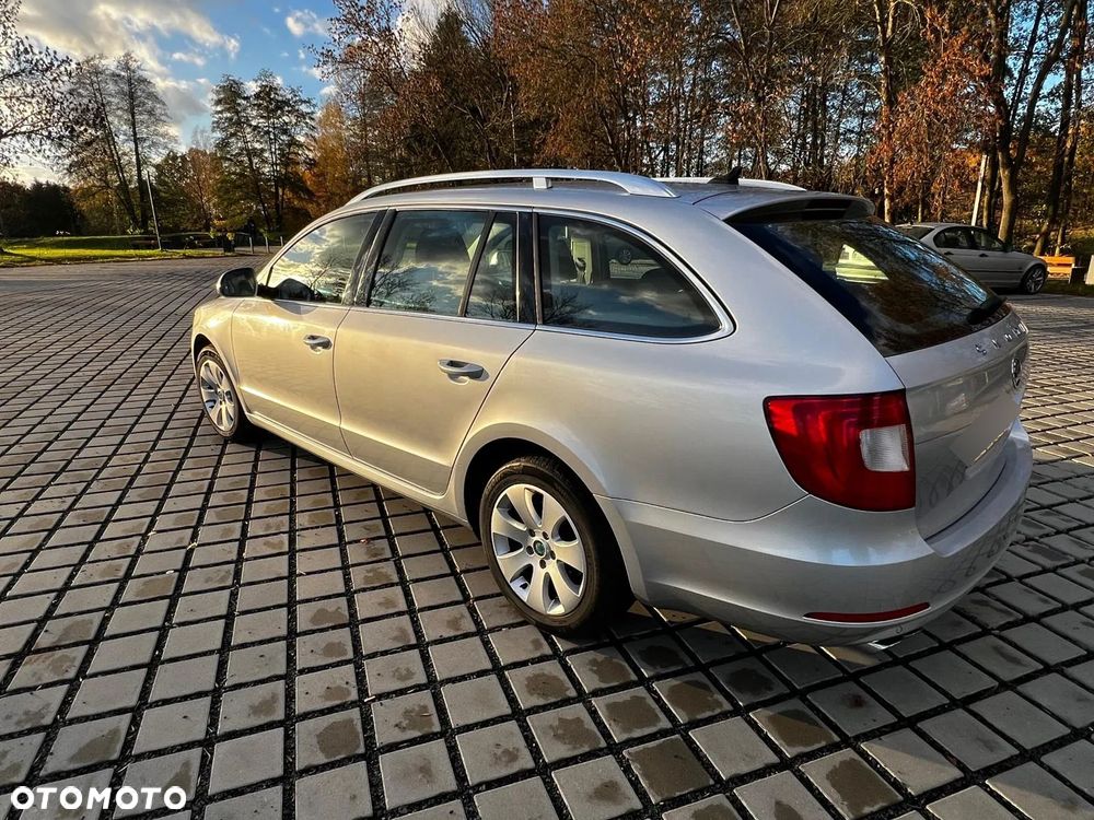 Skoda Superb 2.0 TDI Ambition - 9