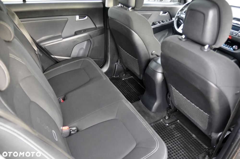 Kia Sportage 1.7 CRDI 2WD Attract - 8