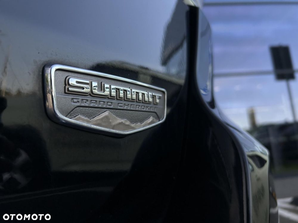 Jeep Grand Cherokee - 11