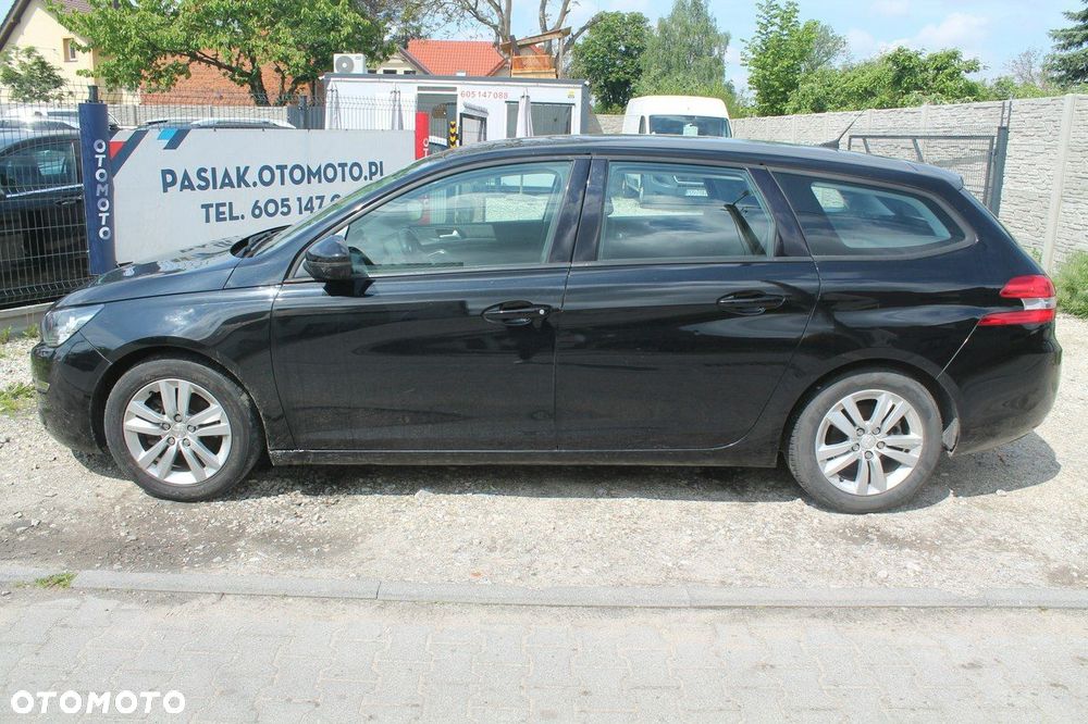 Peugeot 308 - 8