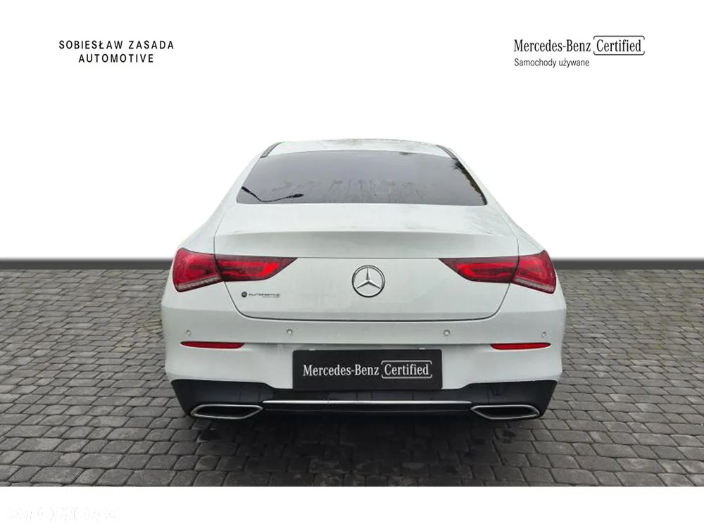 Mercedes-Benz CLA 180 7G-DCT - 4