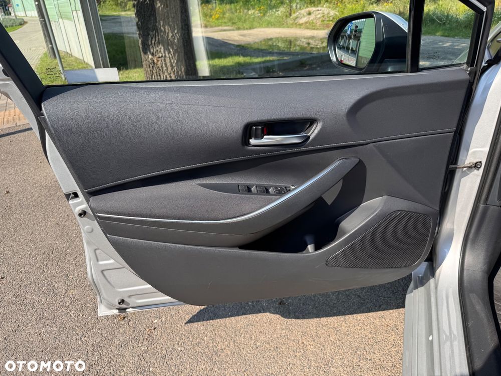 Toyota Corolla 1.8 Hybrid Comfort - 18