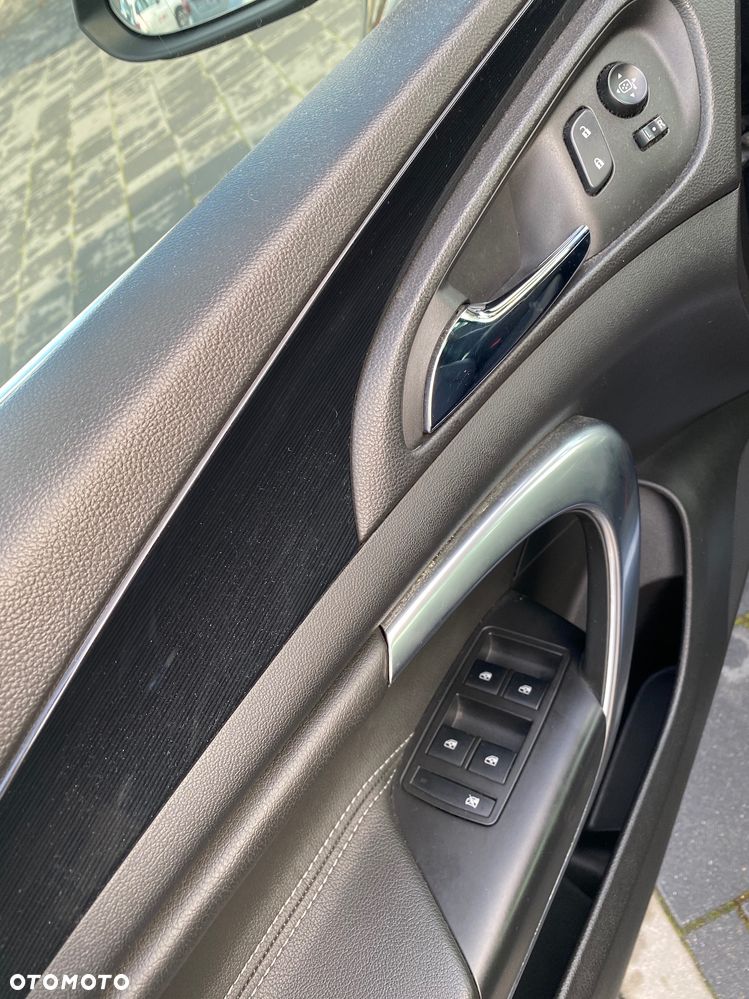 Opel Insignia - 14