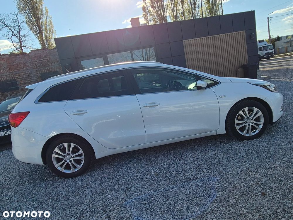 Kia Ceed 1.6 CRDi 128 Platinum Edition - 14