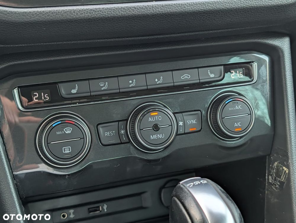 Volkswagen Tiguan - 24