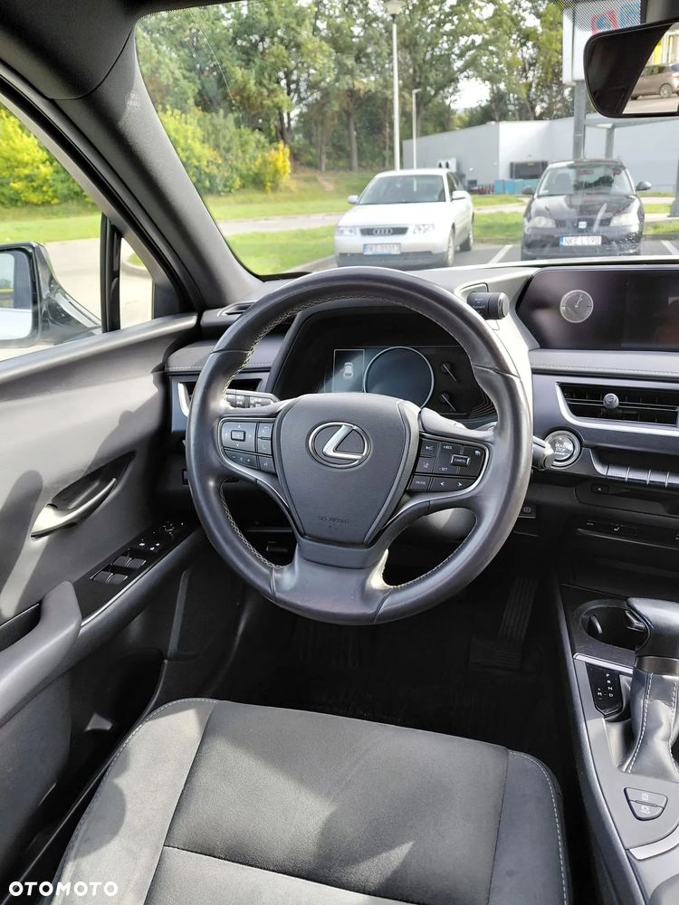 Lexus UX - 6