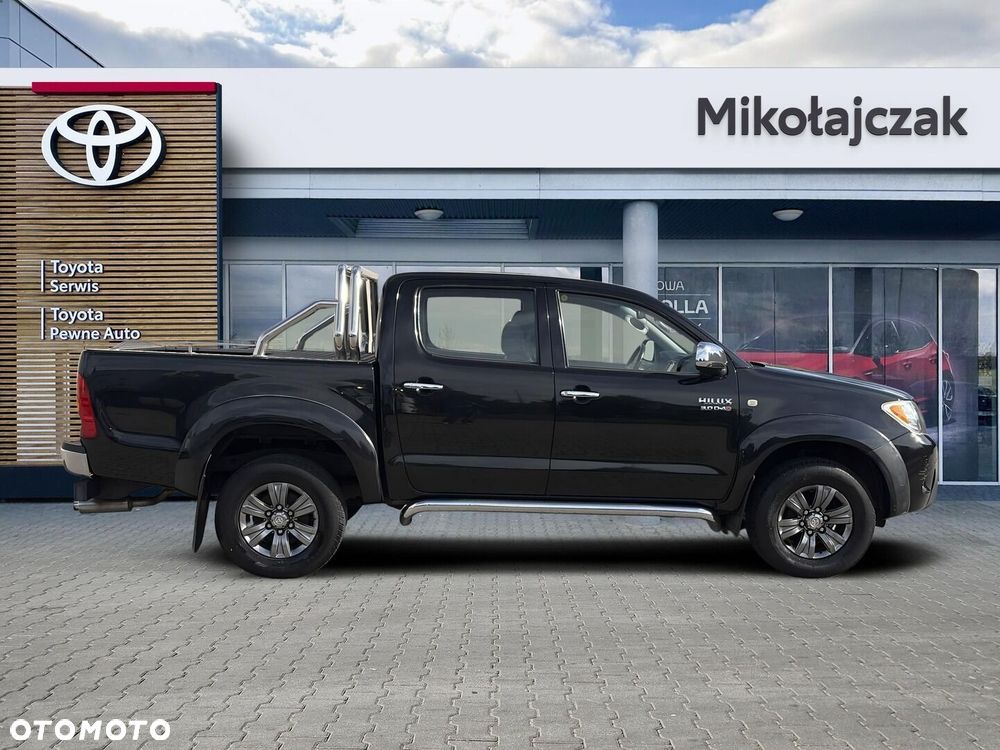 Toyota Hilux 3.0 D-4D SR5 - 10
