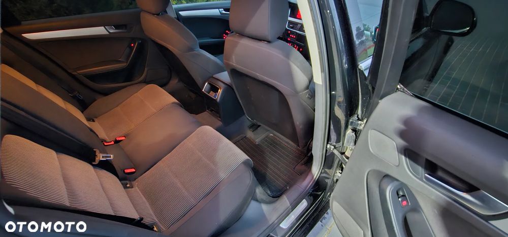 Audi A4 Avant - 10