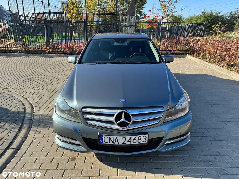 Mercedes-Benz Klasa C 180 BlueEFFICIENCY 7G-TRONIC Avantgarde - 14