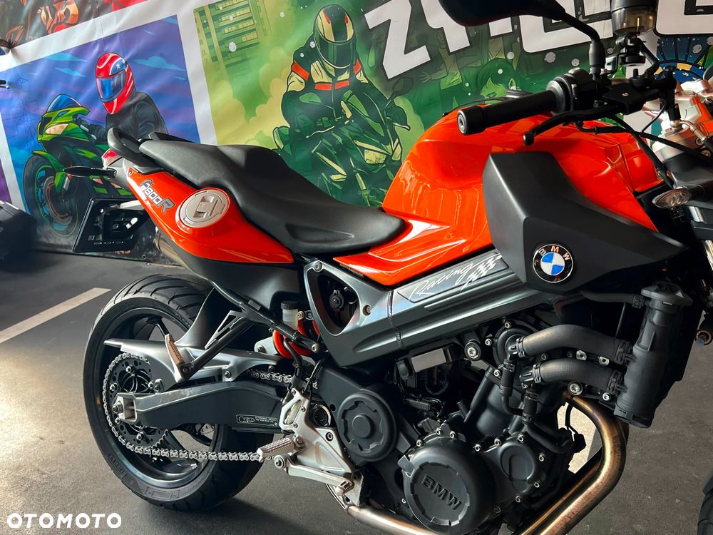 BMW F - 12