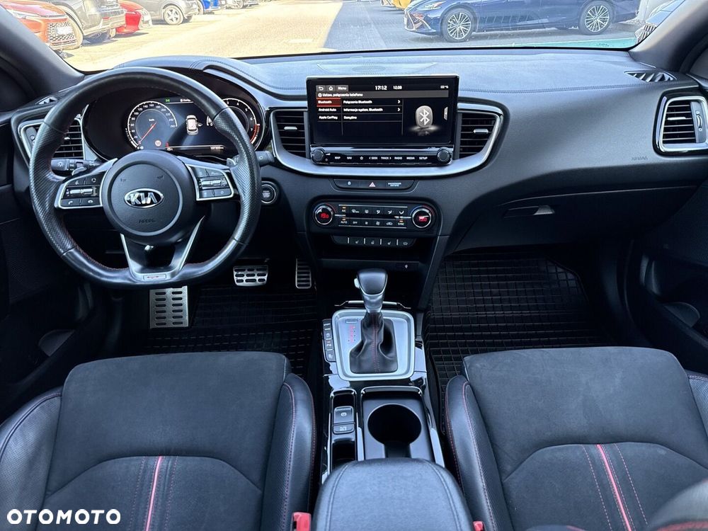 Kia ProCeed - 12