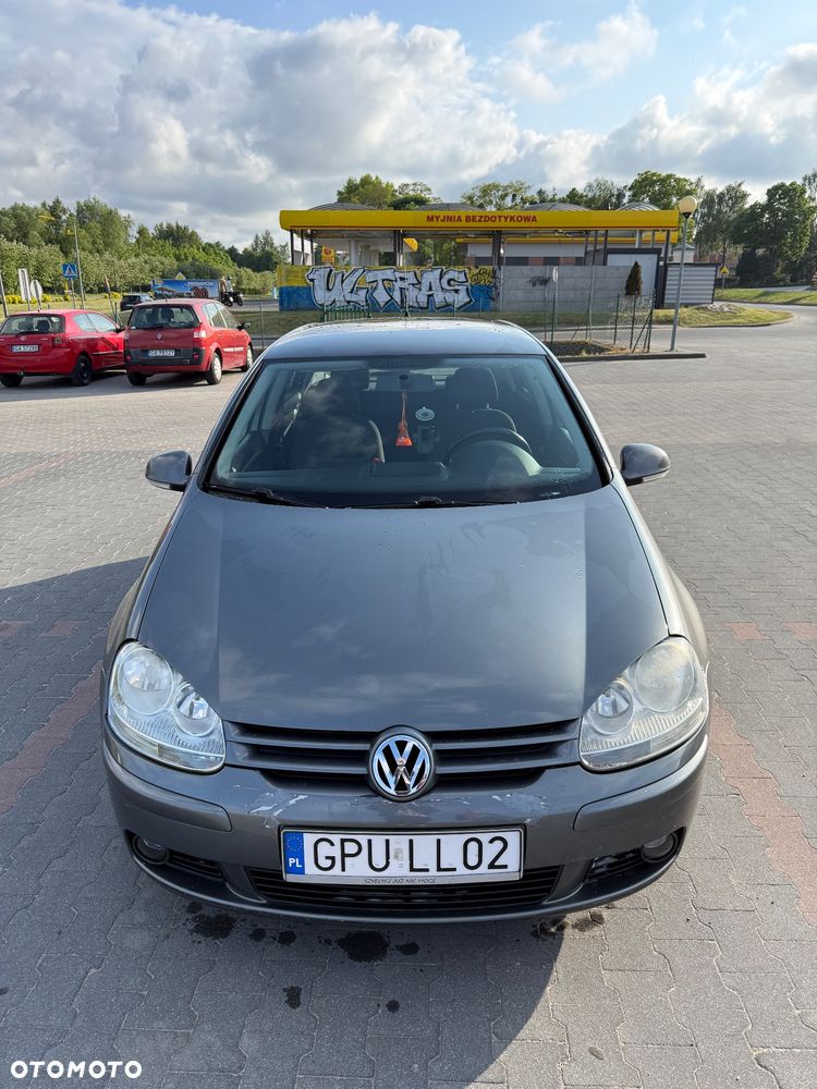 Volkswagen Golf - 1