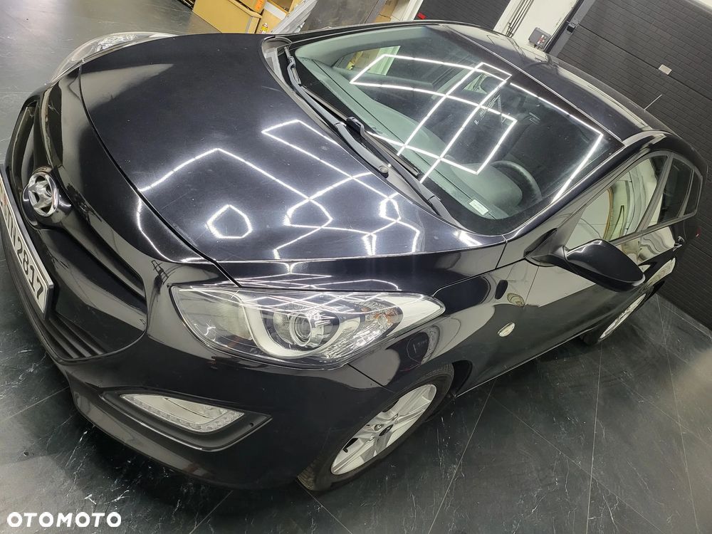 Hyundai i30 1.6 CRDi Premium - 24