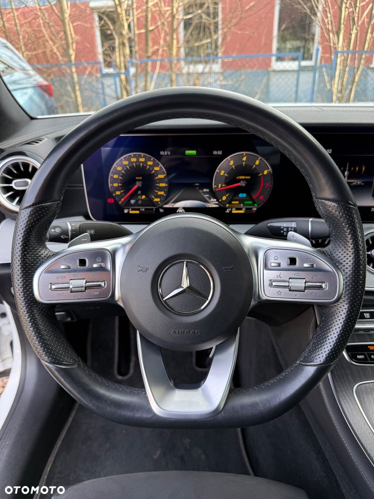 Mercedes-Benz Klasa E 200 4-Matic AMG - 21