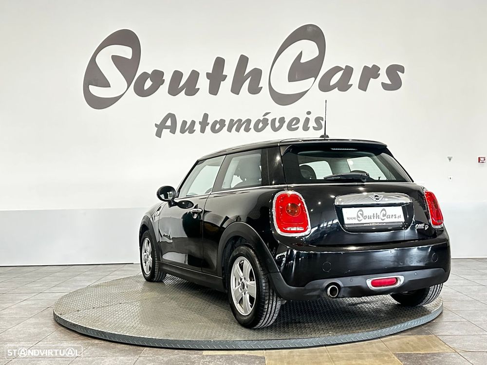 MINI 3 Portas One D - 8