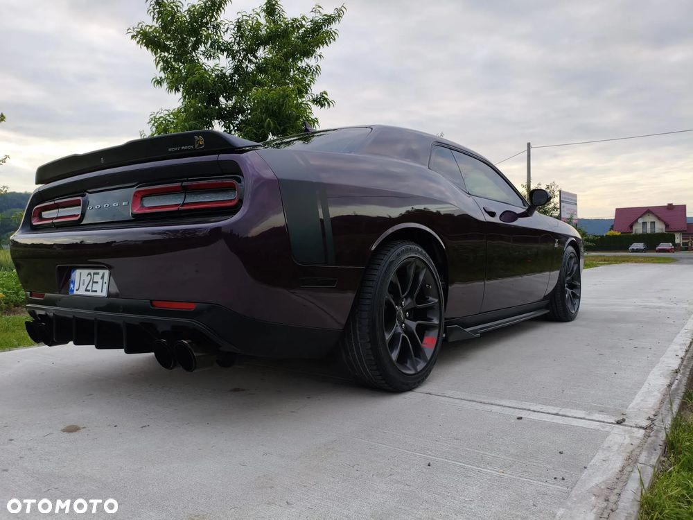 Dodge Challenger 6.4 Scat Pack - 9
